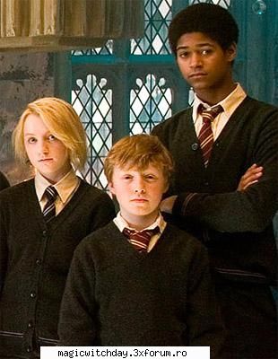 Evanna Lynch - am ziso de parca acuma ar fi aparut doamne - ...::::Harry Potter::::...